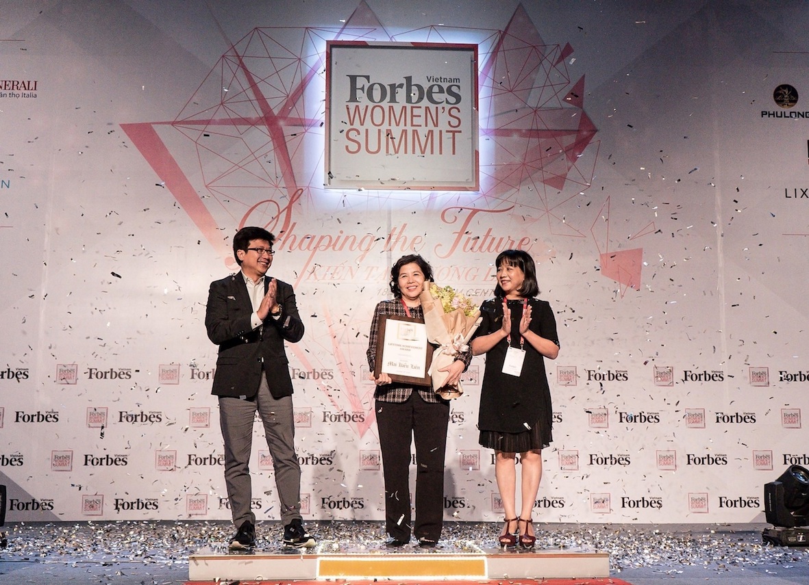Forbes[-]Việt[-]Nam[-]công[-]bố[-]giải[-]thưởng[-]"Thành[-]tựu[-]trọn[-]đời"[-]vinh[-]danh[-]bà[-]Mai[-]Kiều[-]Liên[-]-[-]Tổng[-]Giám[-]đốc[-]Vinamilk[-]